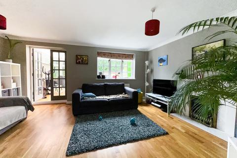 3 bedroom end of terrace house for sale, Paddocks End, Seer Green, Buckinghamshire, HP9