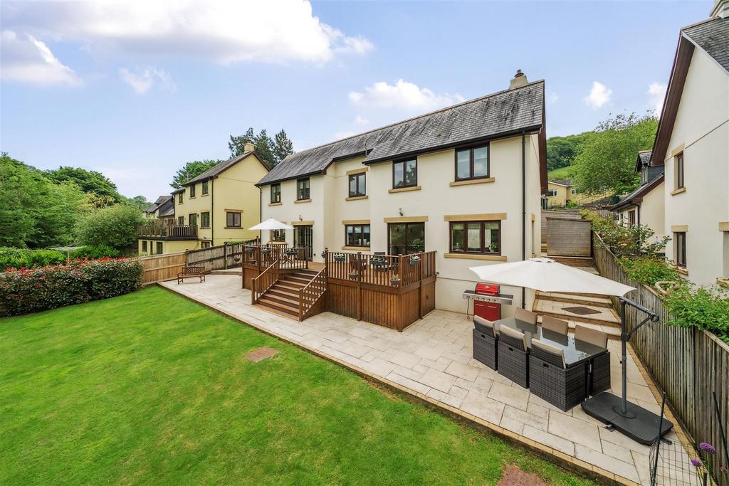 Springfield Park, Buckfastleigh 4 bed detached house for sale £675,000