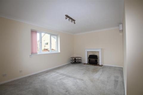 1 bedroom apartment to rent, Hazelcroft, Bradford