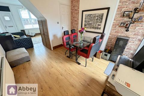3 bedroom end of terrace house for sale, Ingle Street, Leicester