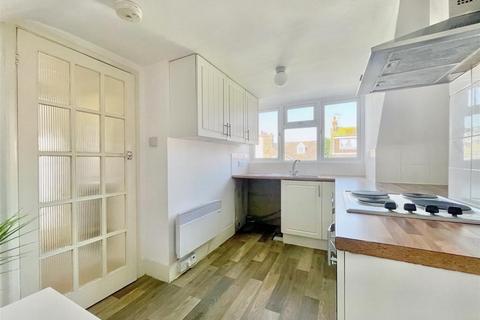 1 bedroom flat for sale, Hartfield Road, Eastbourne