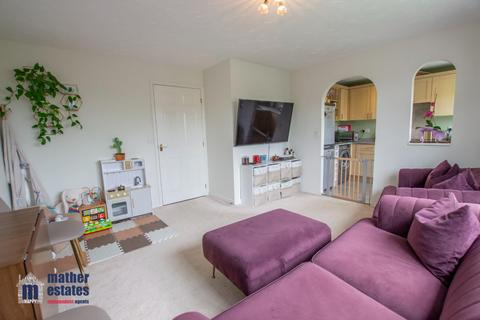 2 bedroom flat for sale, Cleveland Way, Stevenage