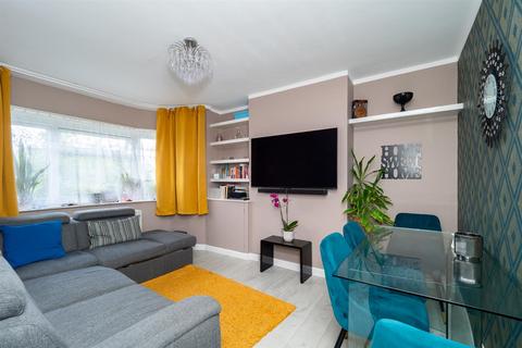 2 bedroom maisonette for sale, Wrythe Lane, Carshalton