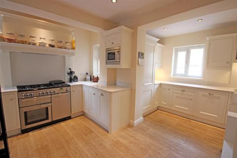 3 bedroom detached house for sale, Lindwell, Greetland HX4