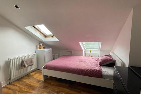 6 bedroom house to rent, Netherwood Road, Shephards Bush, London, W14 0