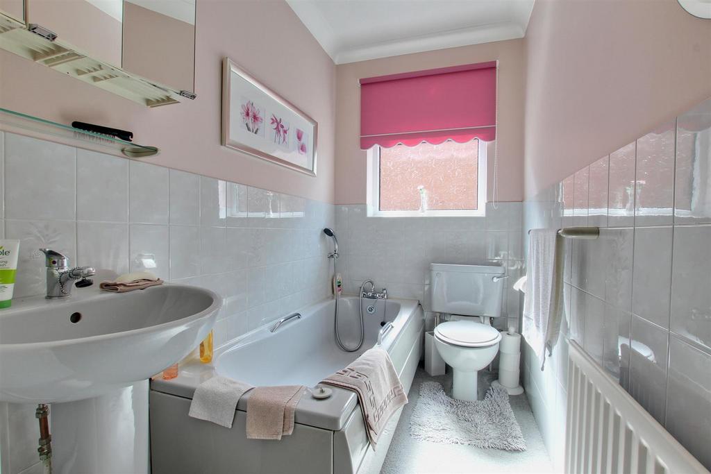 Bathroom/w.c.