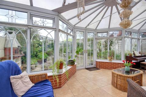6 Rowley Road, Little Weighton, Cottingham, HU20 3XQ