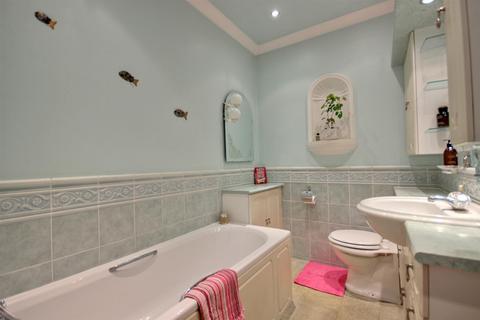 6 Rowley Road, Little Weighton, Cottingham, HU20 3XQ