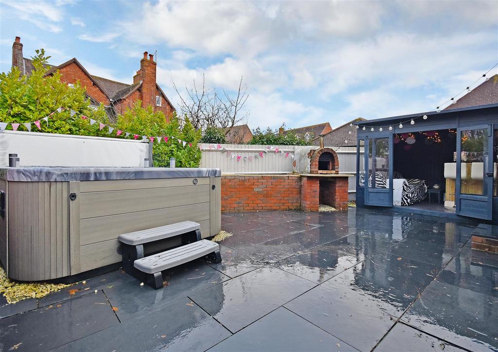 8 The Moat House-Patio.jpg