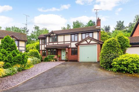 4 bedroom detached house for sale, Kenilworth Drive, Kidderminster