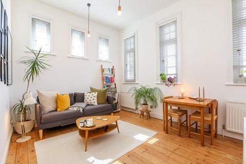 1 bedroom flat for sale, St Giles Tower, London, SE5