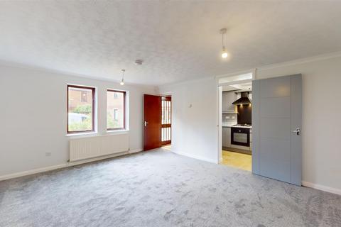 2 bedroom flat to rent, Welland Mews, Stamford