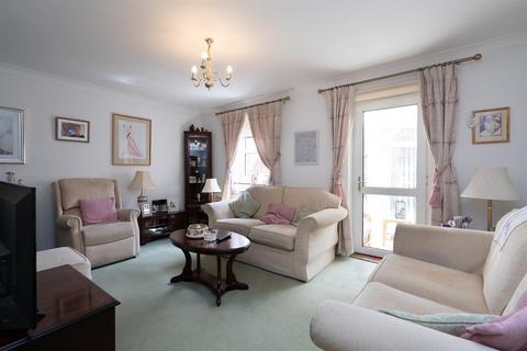 2 bedroom end of terrace house for sale, The Nurseries, Eaton Bray, Bedfordshire, LU6 2AX