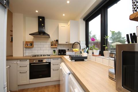 37 Gloucester Road, Dartford, DA1 3DJ