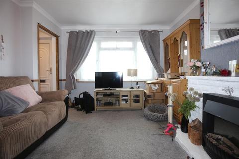 2 bedroom house to rent, Truleigh Drive, Portslade