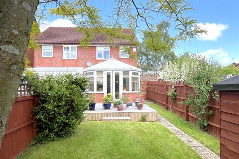 2 bedroom semi-detached house for sale, Mallory Drive, Warwick