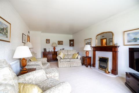 8 Bracken Close, Dinnington, Newcastle Upon Tyne, NE13 7LY