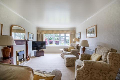 8 Bracken Close, Dinnington, Newcastle Upon Tyne, NE13 7LY