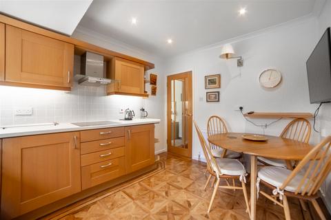 8 Bracken Close, Dinnington, Newcastle Upon Tyne, NE13 7LY