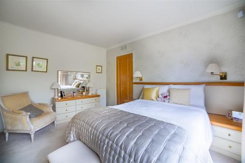 8 Bracken Close, Dinnington, Newcastle Upon Tyne, NE13 7LY