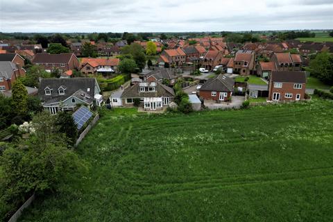 4 bedroom detached bungalow for sale, Selby Road, Wistow, Selby