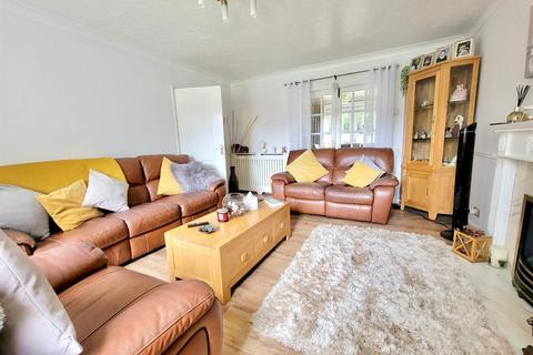 23 Castle Park, Aldbrough, Hull, HU11 4RG