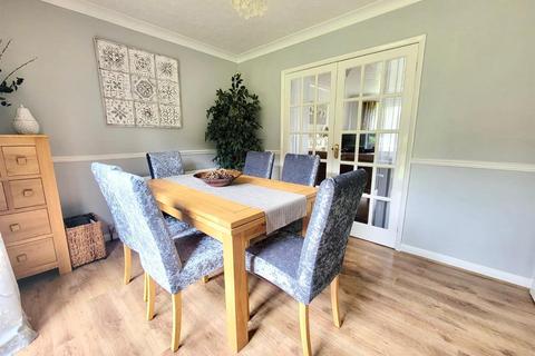 23 Castle Park, Aldbrough, Hull, HU11 4RG