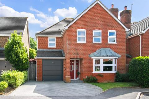 5 bedroom detached house for sale, Lime Avenue, Westergate