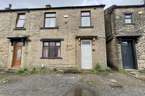 2 bedroom end of terrace house for sale, Huddersfield Road, Bradford BD12