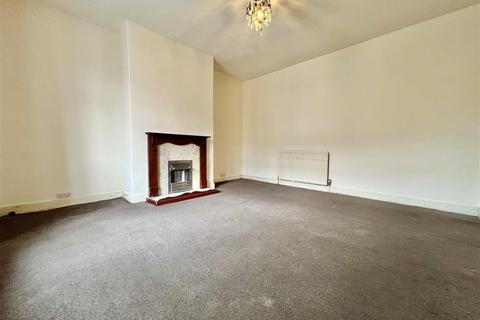 2 bedroom end of terrace house for sale, Huddersfield Road, Bradford BD12