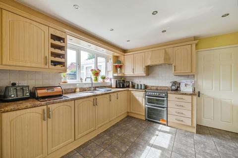 4 bedroom detached house for sale, Avon, Hockley, Tamworth