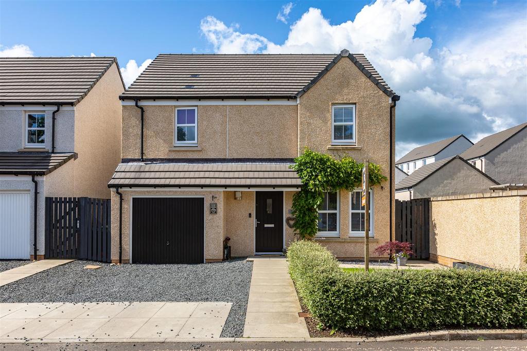 Knoll Park Drive, Galashiels 4 bed detached house for sale £269,500