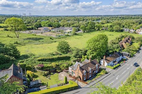 3 bedroom semi-detached house for sale, Roydon Road, Stanstead Abbotts