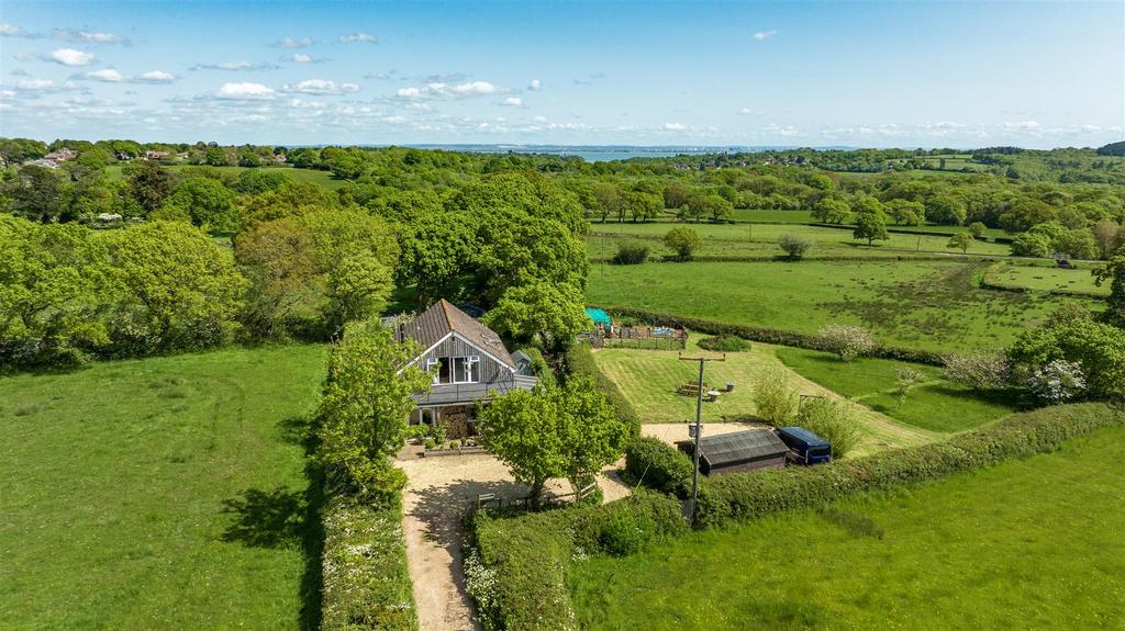 Wootton Bridge, Isle of Wight 5 bed house for sale £735,000