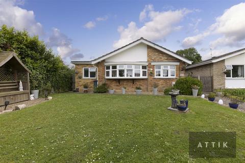 3 bedroom detached bungalow for sale, Greenbank, Halesworth