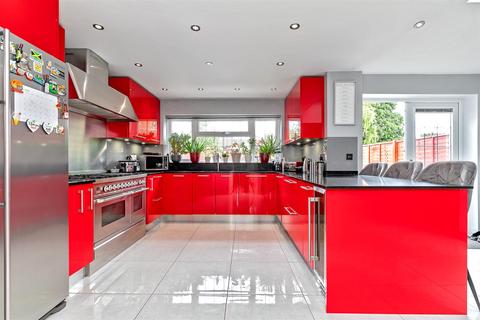 4 bedroom semi-detached house for sale, Nelson Avenue, St Albans