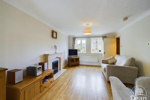 3 bedroom semi-detached house for sale, Butlers Mead, Blakeney GL15