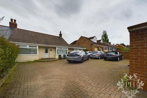 5 bedroom semi-detached bungalow for sale, Ormesby Bank, Ormesby