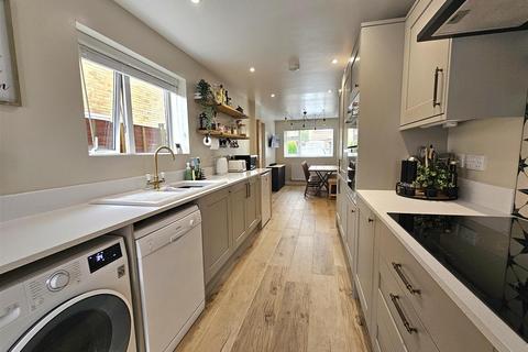 29 Oak Way, Huntley, Gloucester, GL19 3SD