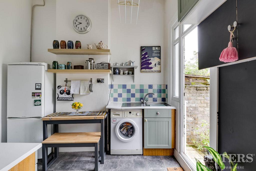 Ground Floor, 98, Beaconsfield Road, London, N15 4