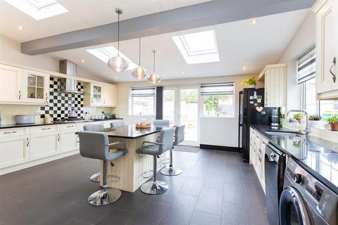 4 bedroom detached house for sale, Wells Road , Whitchurch , Bristol, BS14 9HS