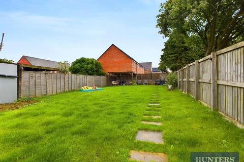 2 bedroom semi-detached bungalow for sale, Beacon Road, Scarborough