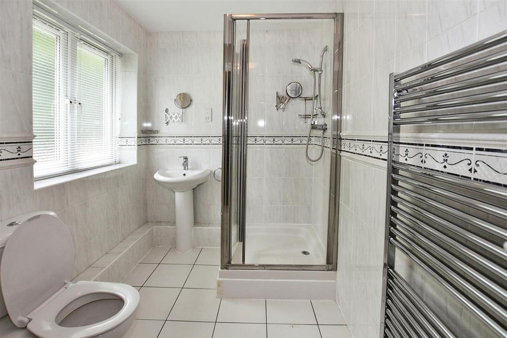 Ensuite