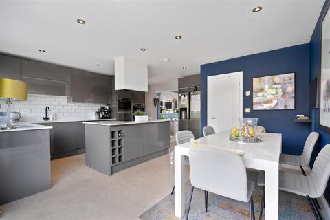 3 bedroom detached house for sale, Upper Nursery, Sunningdale