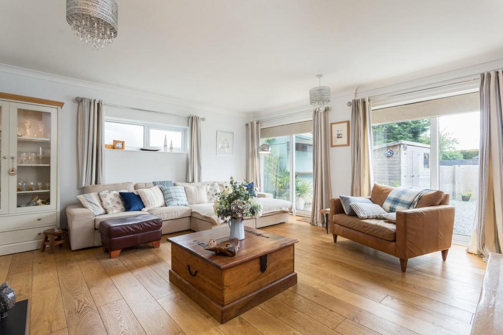 Main Street, Bubwith, Selby 5 bed detached house for sale £575,000