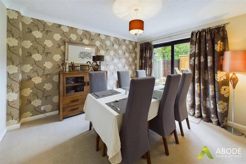10 Eagle Close, Uttoxeter, ST14 8TW
