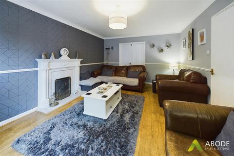 10 Eagle Close, Uttoxeter, ST14 8TW