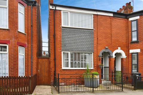 3 bedroom end of terrace house for sale, Summergangs Road, Hull