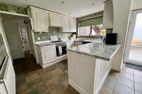 2 bedroom semi-detached house for sale, Cedar Grove, Burnham-on-Crouch