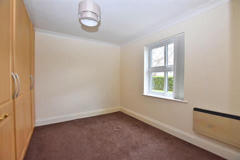 2 bedroom apartment to rent, Tallow Gate, South Woodham Ferrers